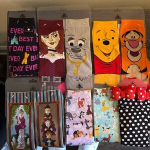 Listing includes ALL pairs
11 sets of Disney calf socks unisex